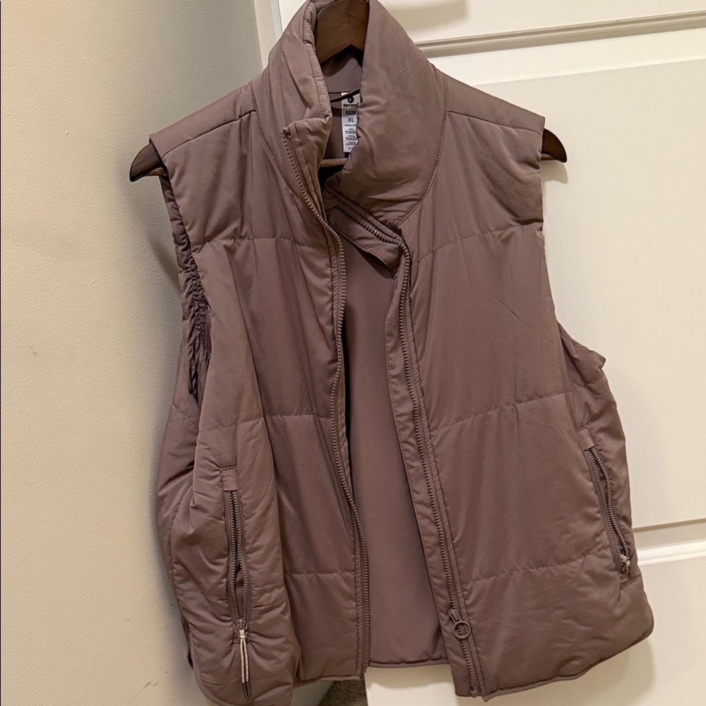 Women's Sleeveless Puffer Vest (Mauve)